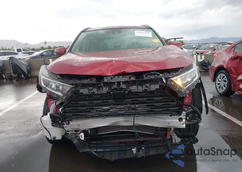 2020 Toyota Rav4 Xle z USA, uszkodzony, nr VIN JTMW1RFV7LJ018587